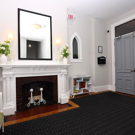 Stylish Newbury Street Studio, #2 Бостон Экстерьер фото