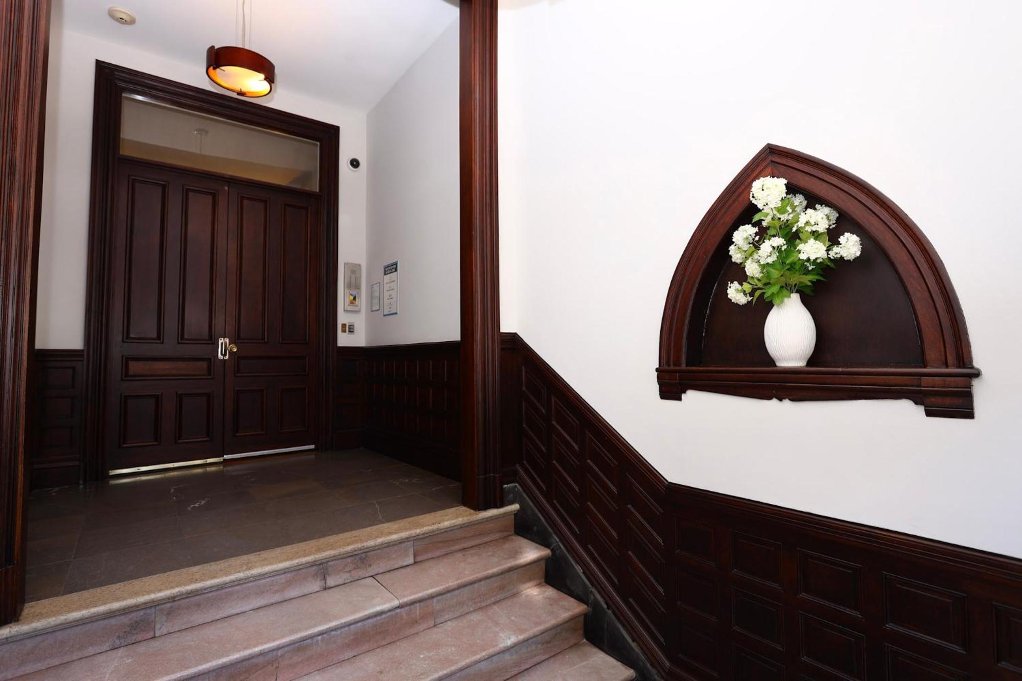 Stylish Newbury Street Studio, #2 Бостон Экстерьер фото